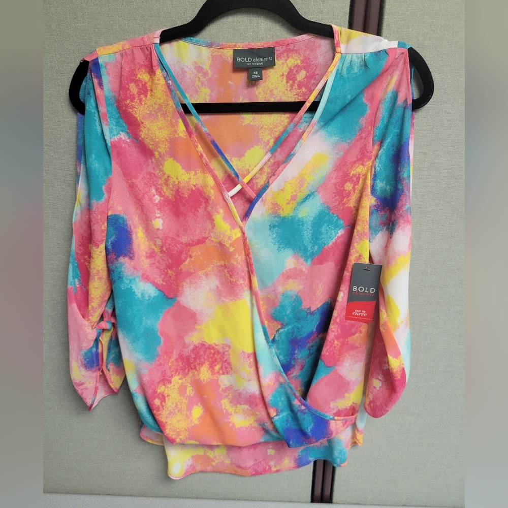 Nwt BOLD ELEMENTS WOMEN'S COLORED BLOUSE